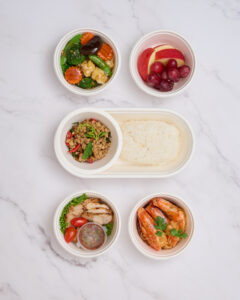 เซตกระเพรา-คอหมู-กุ้งซอสมะขาม-ผัดผัก-ผลไม้